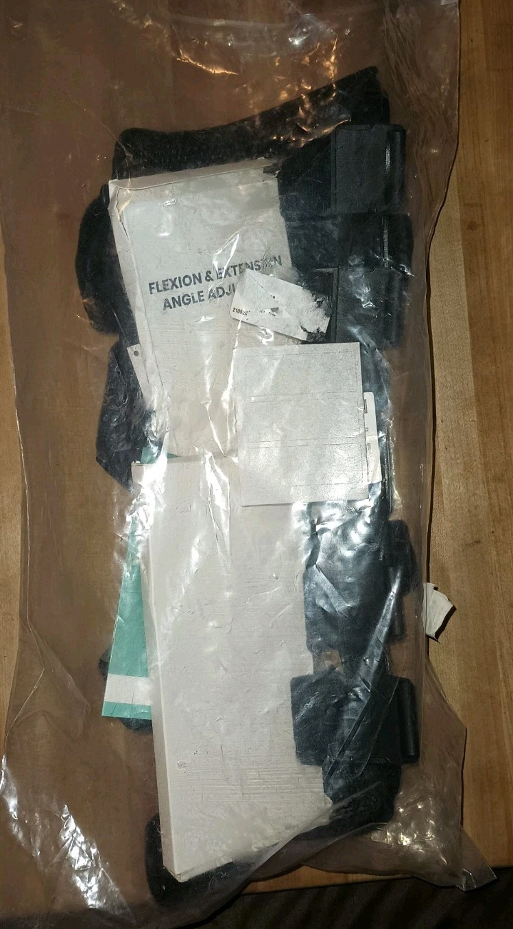 Coretech 845 OA Knee Brace Right Size Small With Manual & Angle Adjusters & Key
