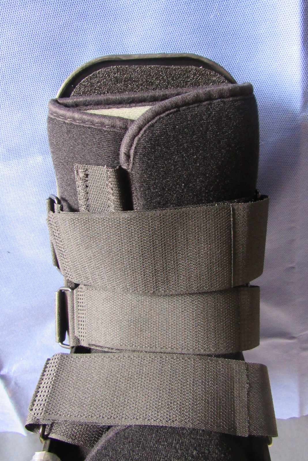 New DJO DONJOY ProCare MaxTrax Walker Tall Walking Boot 79-95325 Medium