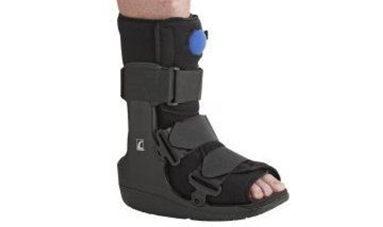 Ossur AW1100BLK Walker EQ Air Low Top Boot Size XL