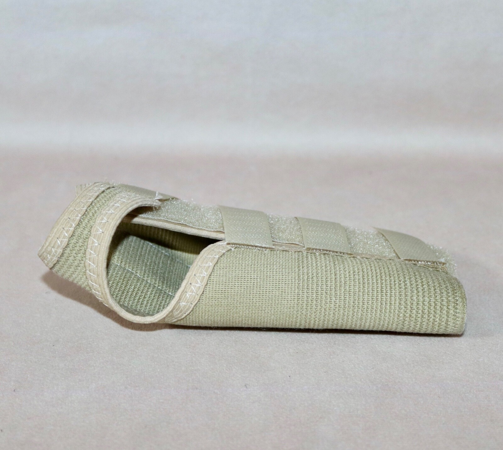 Starline Elastic Wrist Race ~ Adult Right Small ~ Beige #112207 NEW