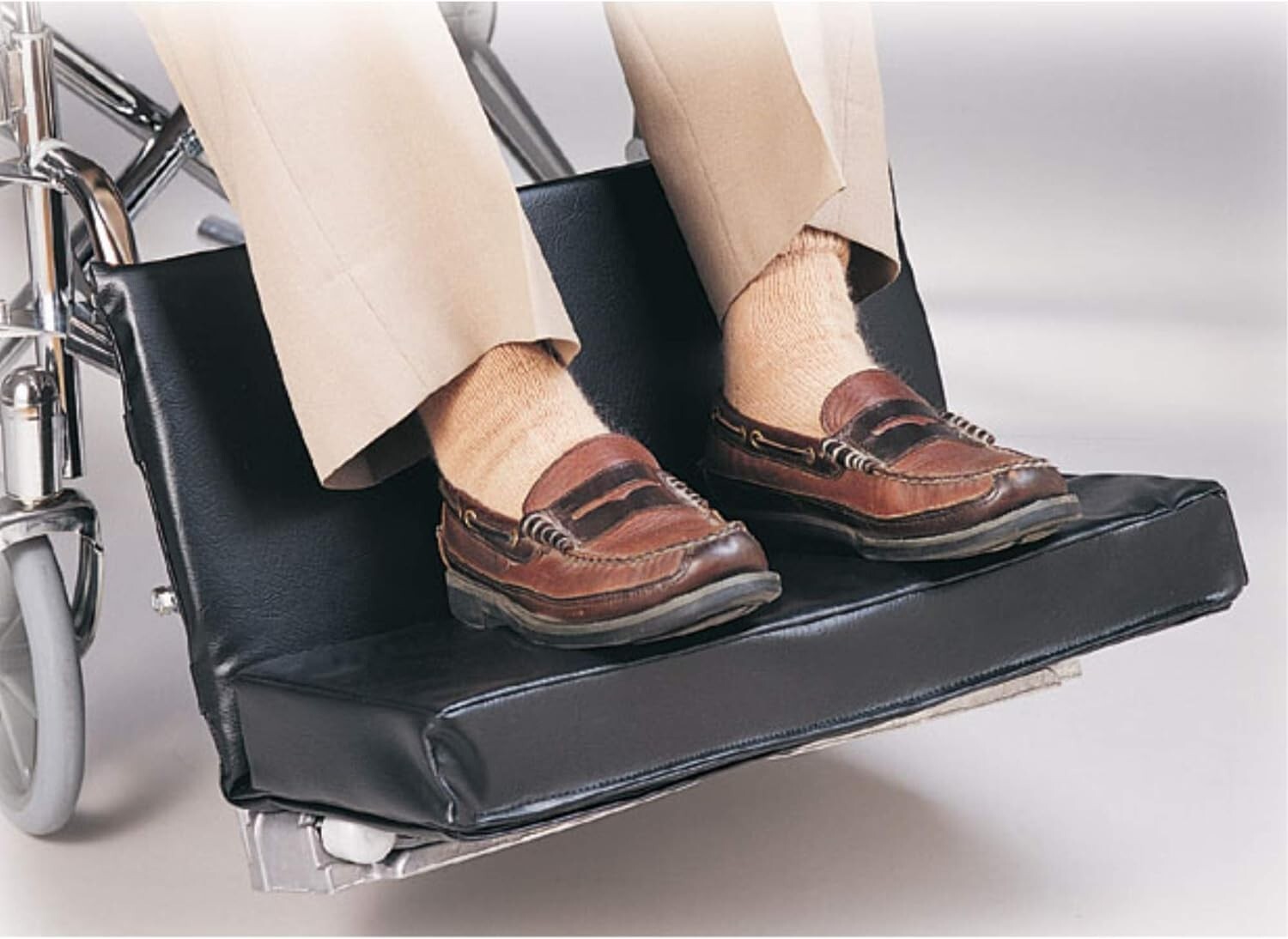 SkiL-Care Replacement 3″ Thick Pad for Two-Piece Footrest Extender