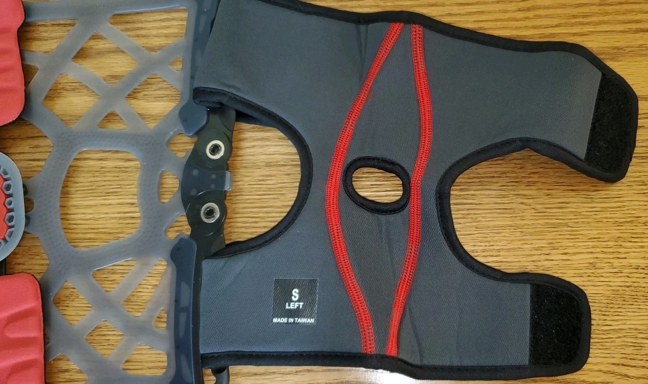 DonJoy OA Reaction Web Knee Brace Medial Left/Lateral Right 11-7427-2 (S)