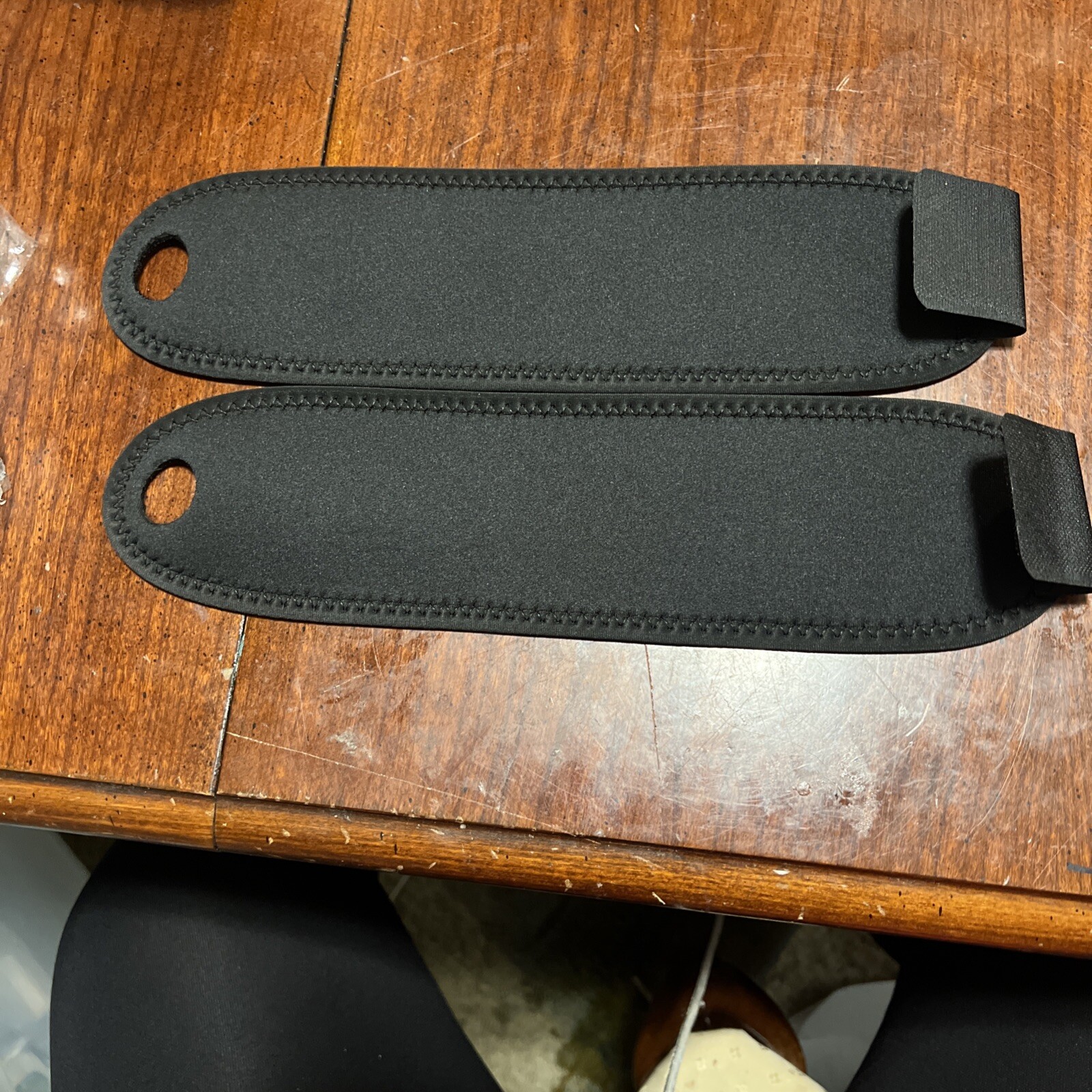 Black compression wraps for wrist For Carp. Pain Lot Of 2. B19