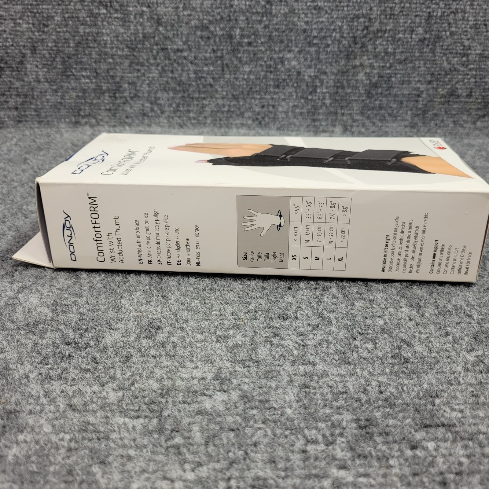 DonJoy ComfortForm Wrist Support Brace / Medium / Right Hand