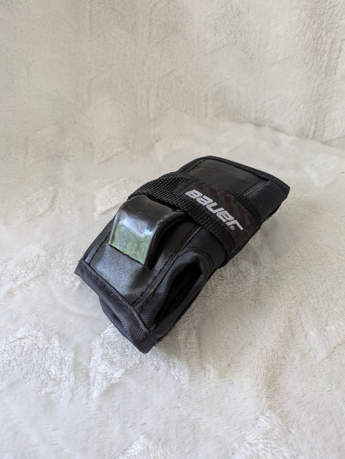 Adult Bauer Small Left Wrist Brace