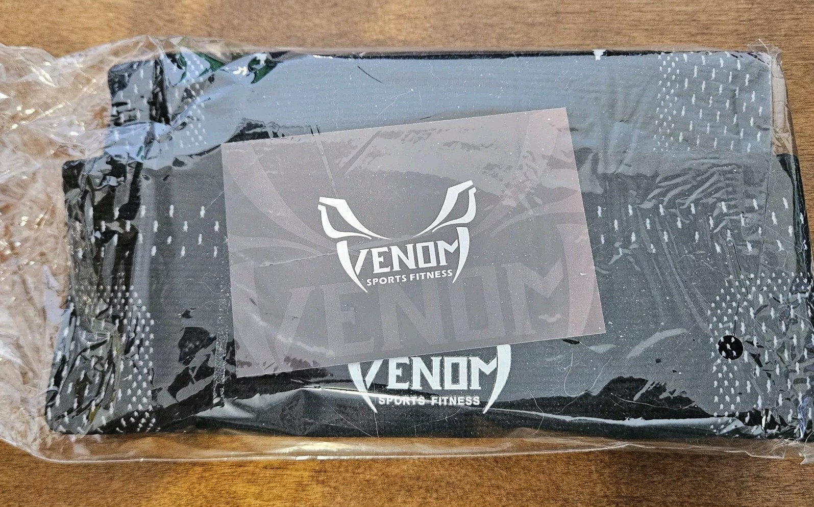 Venom Sports Fitness Thigh Compression Sleeves for Men and Women (Pair) Medium