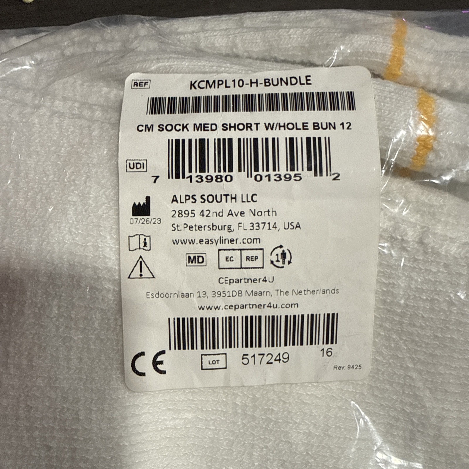 ALPS Prosthetic Coolmax Sock Medium Short w/ Hole KCMPL 10 H BUNDLE
