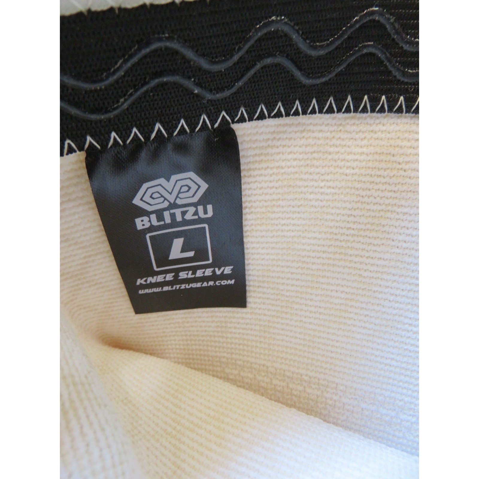 Blitzu Knee Sleeve Pair Beige Compression Support Non-Slip Grip Size Large L