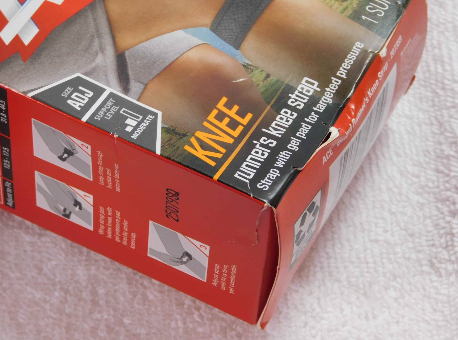 2 ACE Runner’s Knee Strap NEW With Gel Pad Runner Adjustable Moderate Support