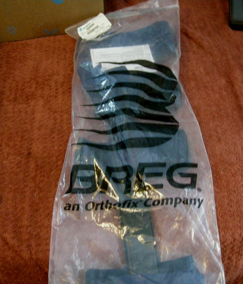 BREG Post Op T Scope MEDIUM Hinged Knee Brace Universal Standard Adj 07714 *NEW
