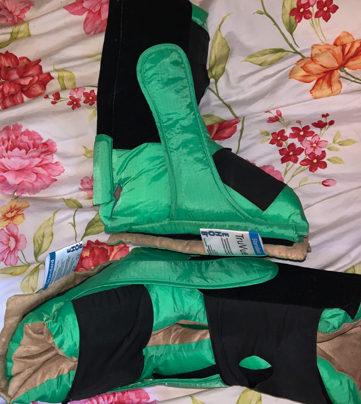 Lot of 2 EHOB TruVue Heel Protector Boots Standard Sz Green With Wedge