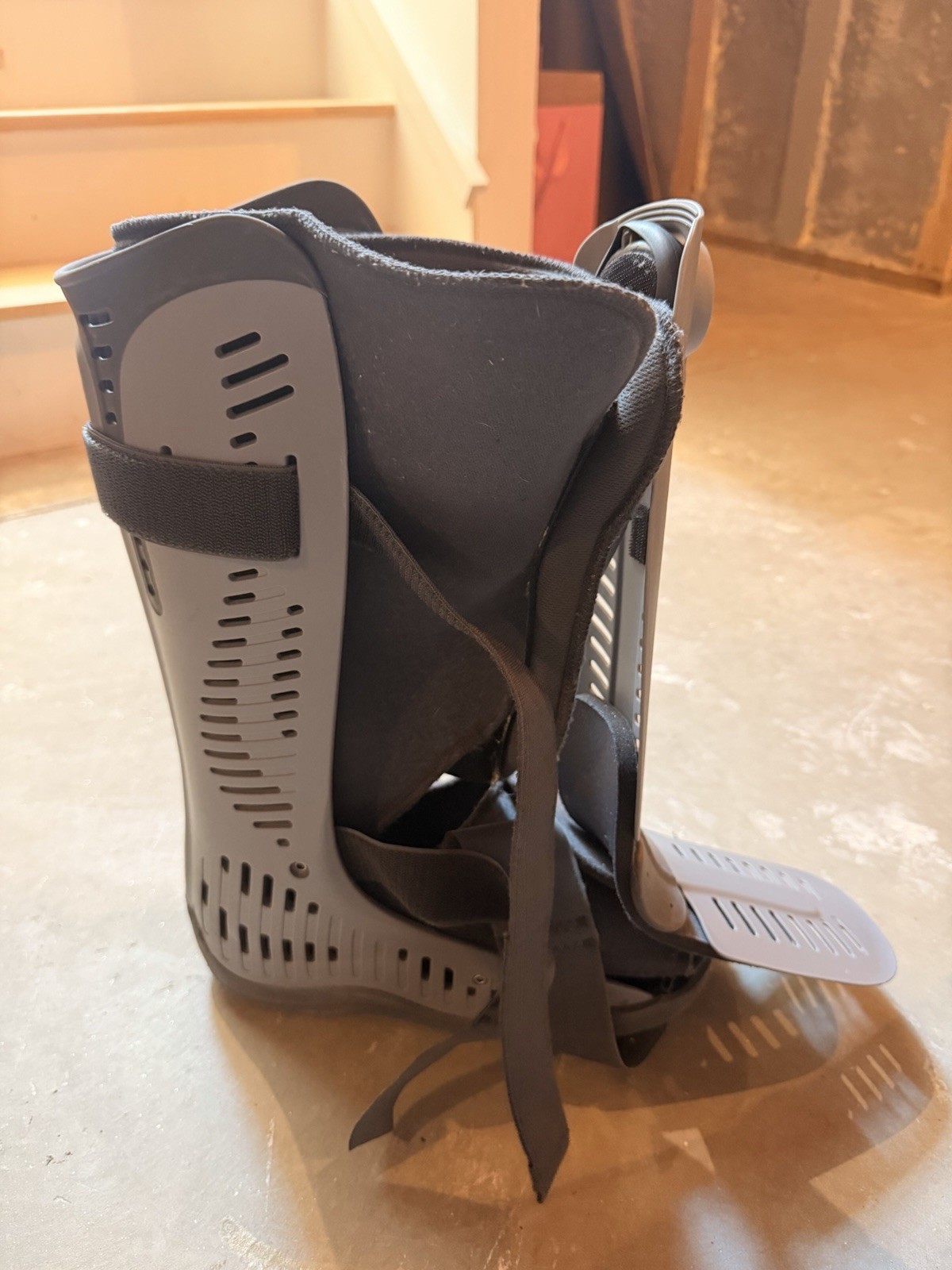 Ossur Rebound Air Walker Boot Large. (Size 10-12 Men’s) Left Foot