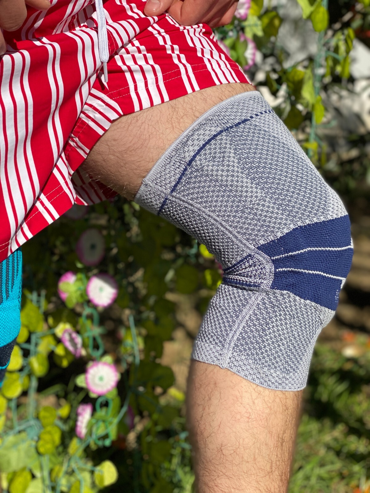 Bauerfeind GenuTrain Size 4 Knee Joint Brace Patella Support Sleeve Meniscus ACL