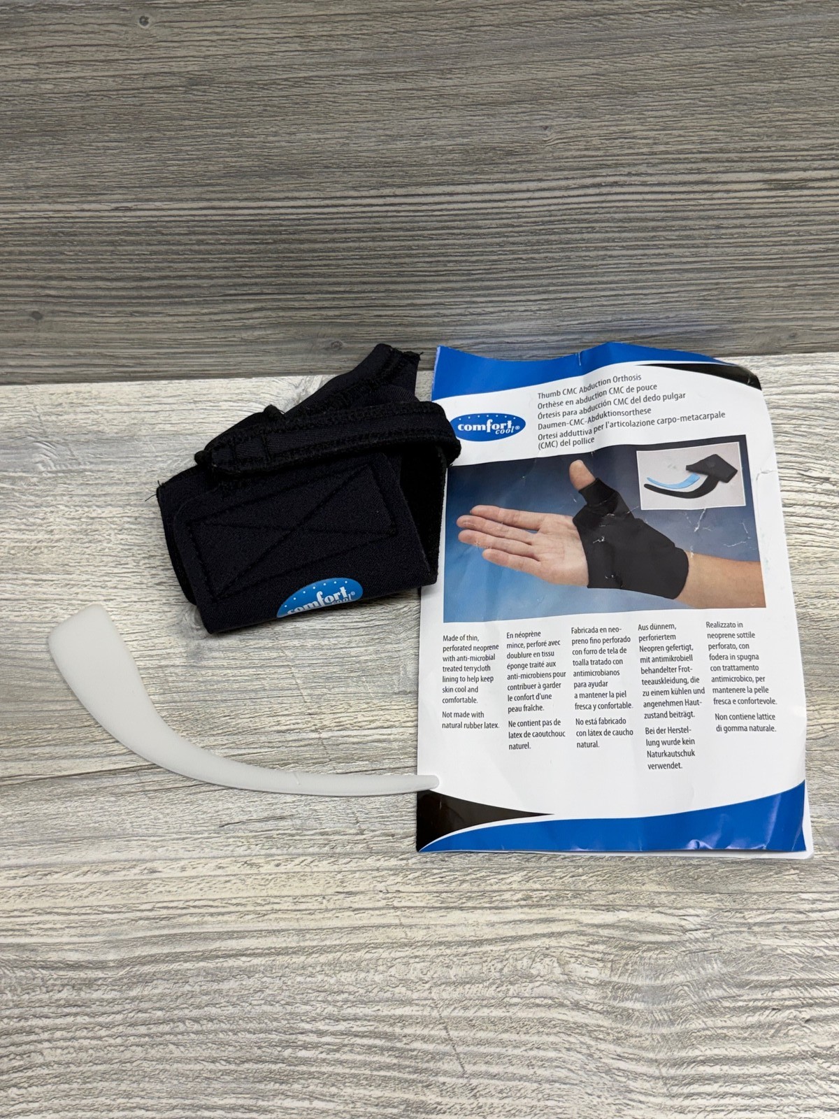 Comfort Cool Thumb CMC Abduction Brace Right Medium Splint Support NC79497
