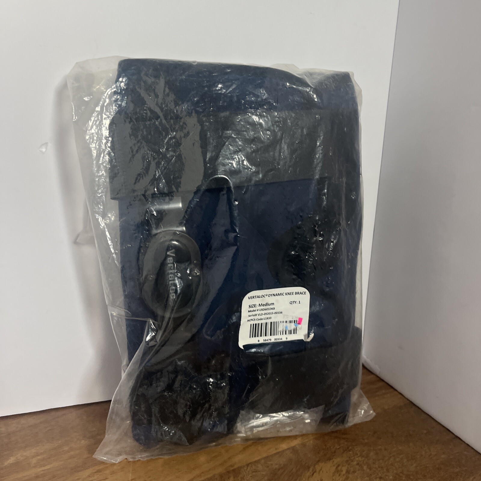 Vertaloc Dynamic Knee Brace Size Medium USD601DKB