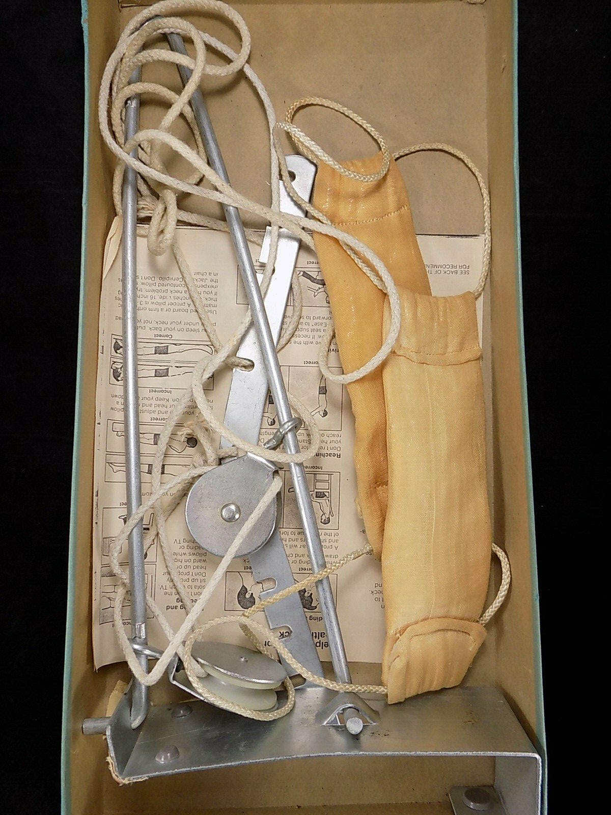 HEAD TRACTION SET Vintage HARVY OVER DOOR w/ Box & Instructions