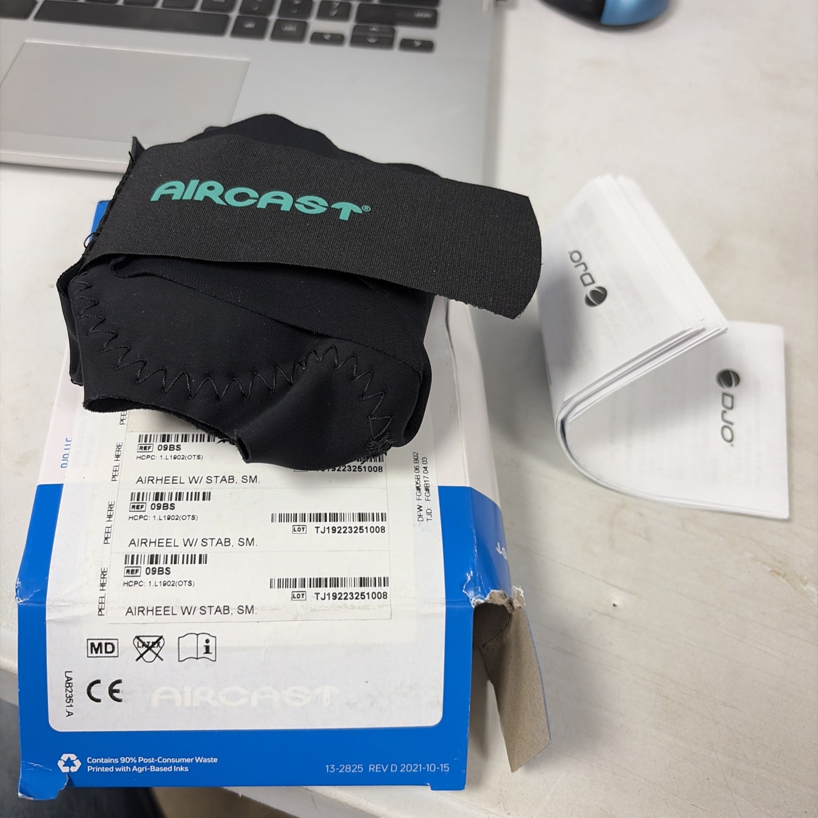 Aircast AirHeel Ankle Support Brace with Stabilizers Small