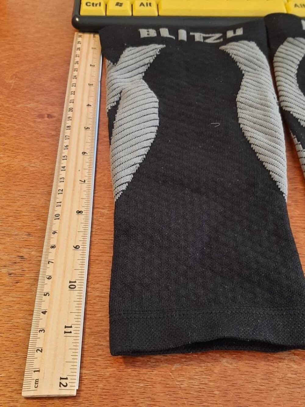 NEW ! Blitzu Black & Gray Compression Calf Sleeves Size 2XL