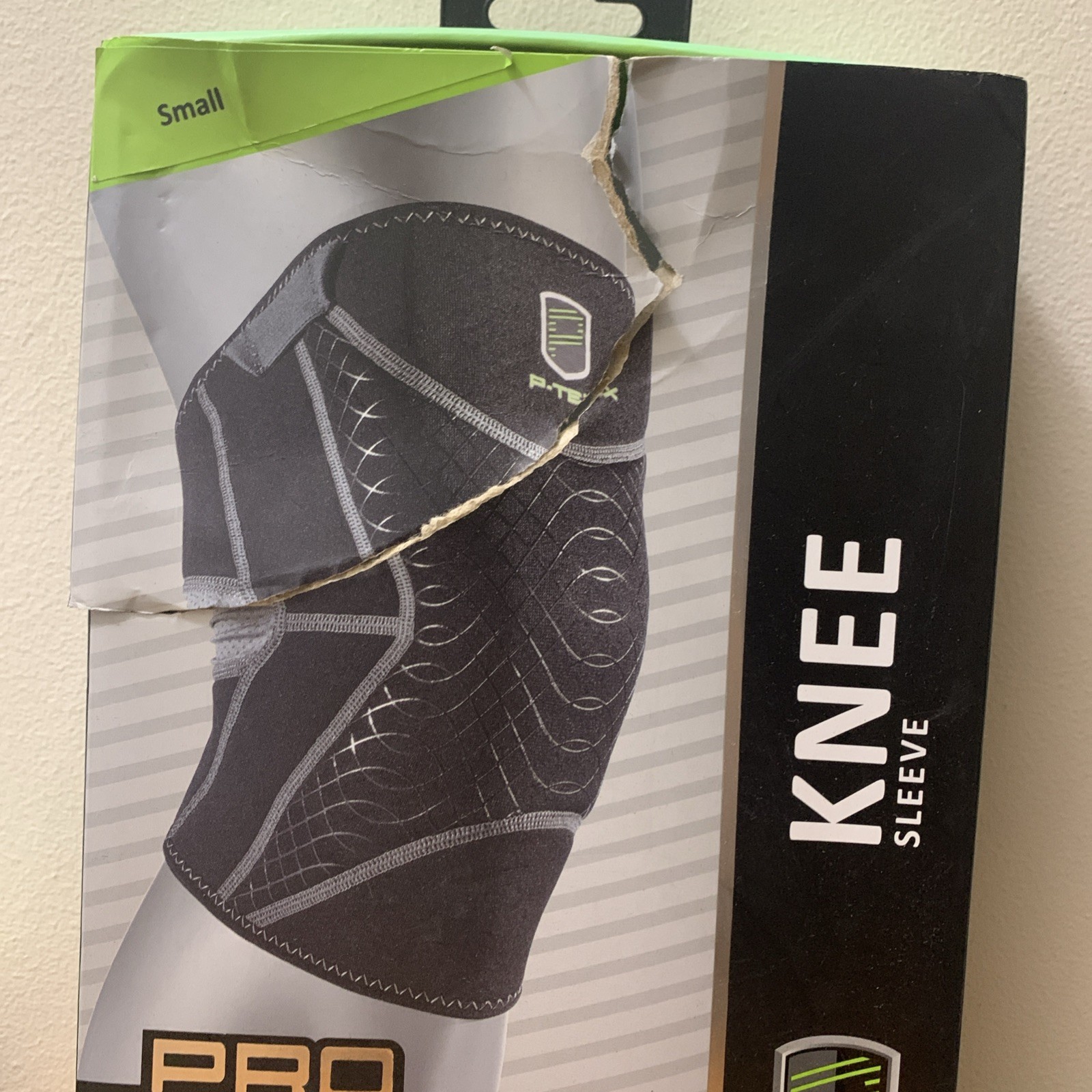 P-TEX ** PRO KNEE SLEEVE ** ” P-TEXK201″ SMALL** BLACK **NEW**Closed Patella