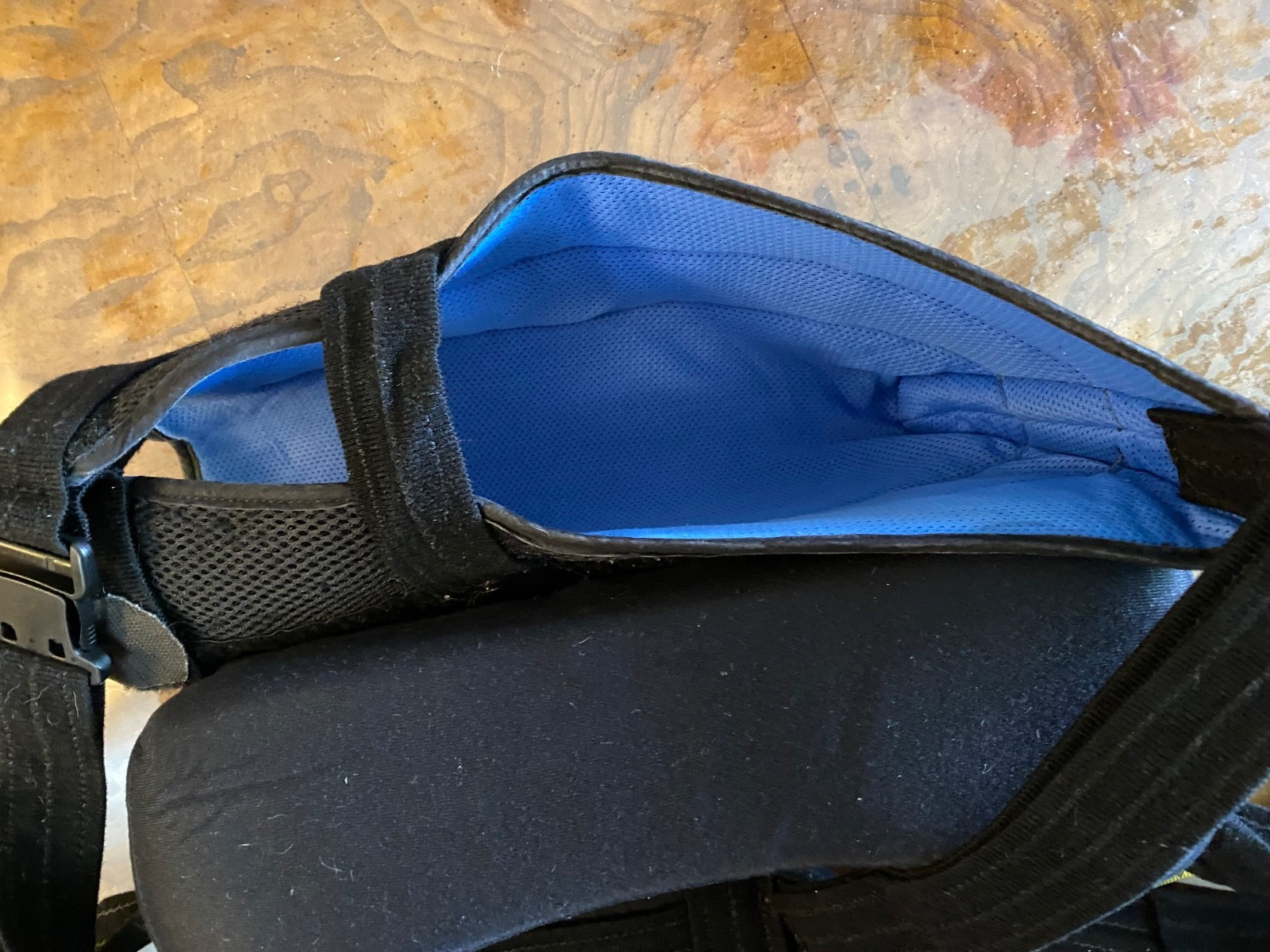Breg SlingShot II Shoulder Brace/Sling w/pillow Onesize Gently Used