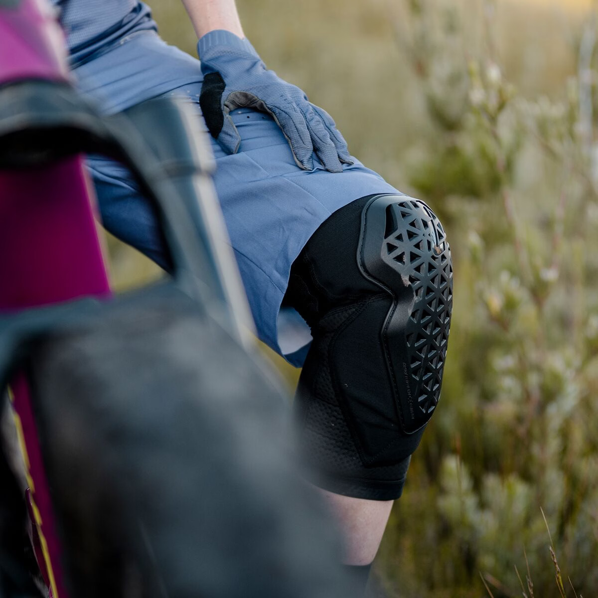 Leatt Knee Guard FlexMesh