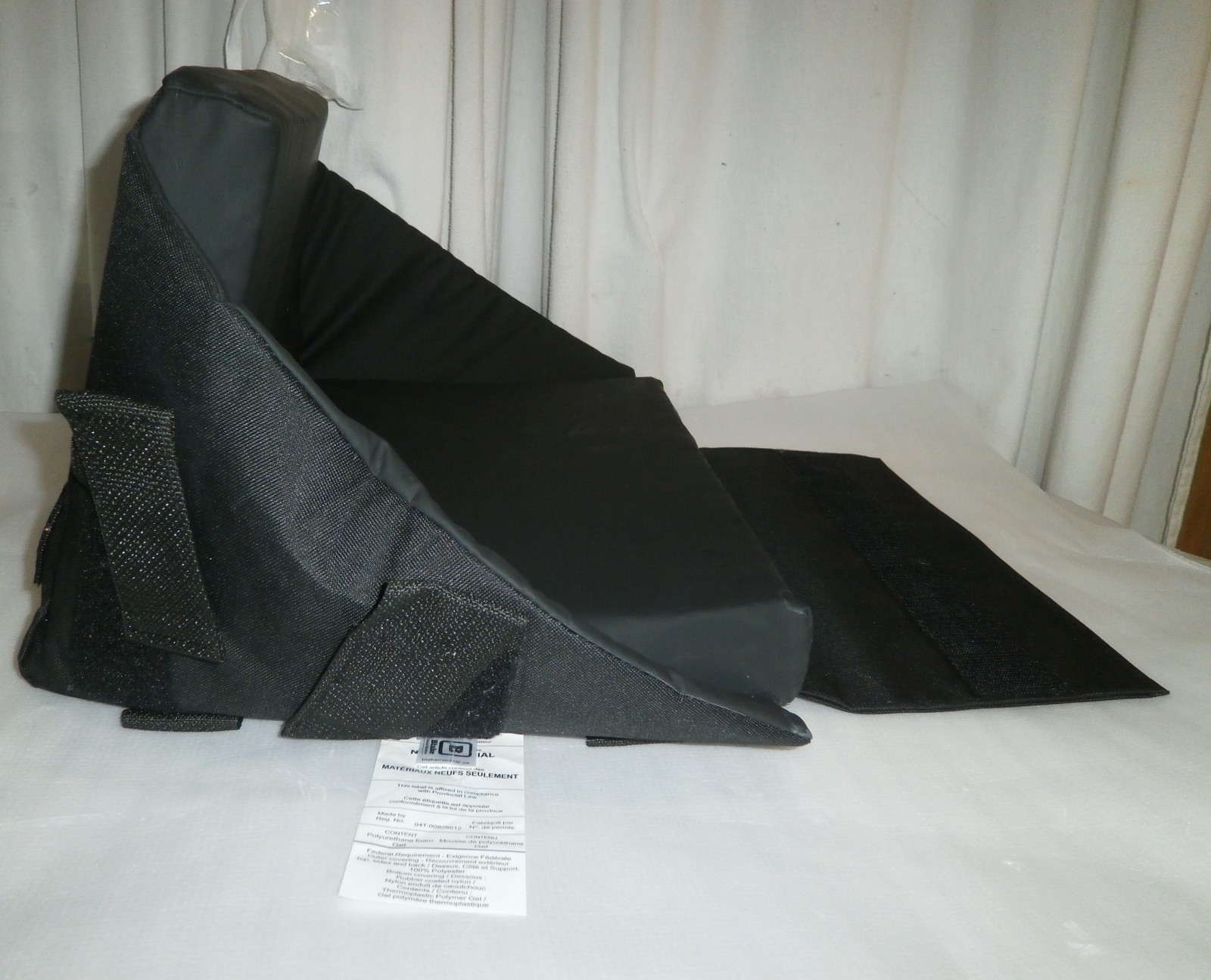BLAKE GEL FOOT REST BOX 18X12 ” VERY GOOD CONDITION