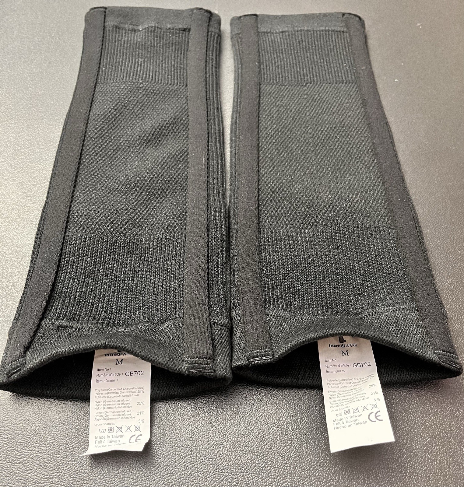 Incrediwear Knee Sleeve Pair Med Black Compression Support Brace – Used