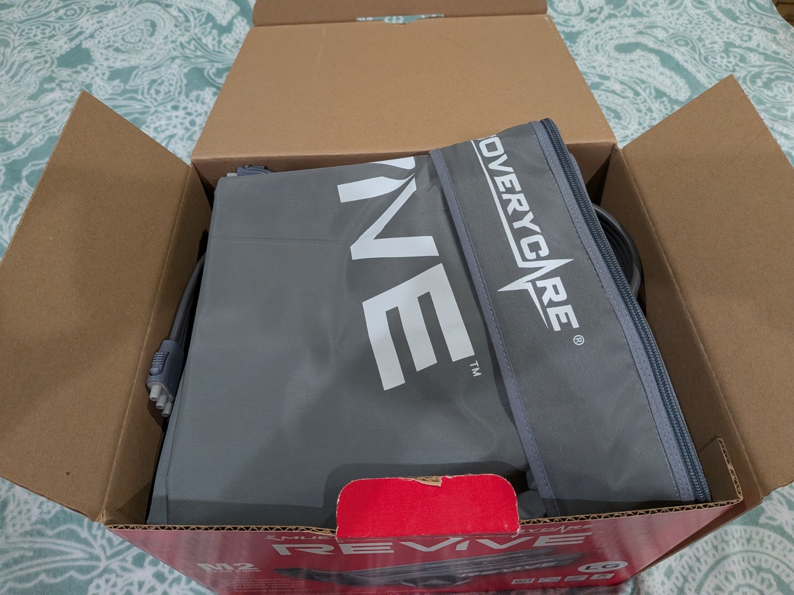 Mueller REVIVE M2: Full Leg Boots and M2 Console, Size LG. Slightly Used.