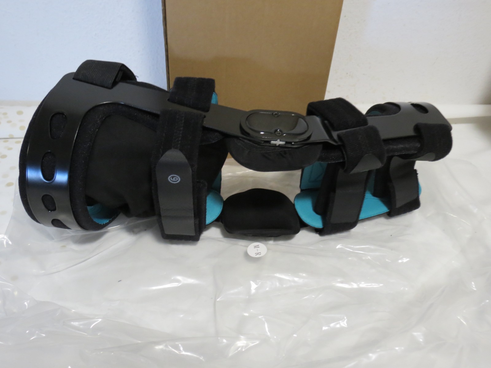 Orthomen Functional Knee Brace Adjustable Hinged ROM Orthopedic Knee Orthosis MR