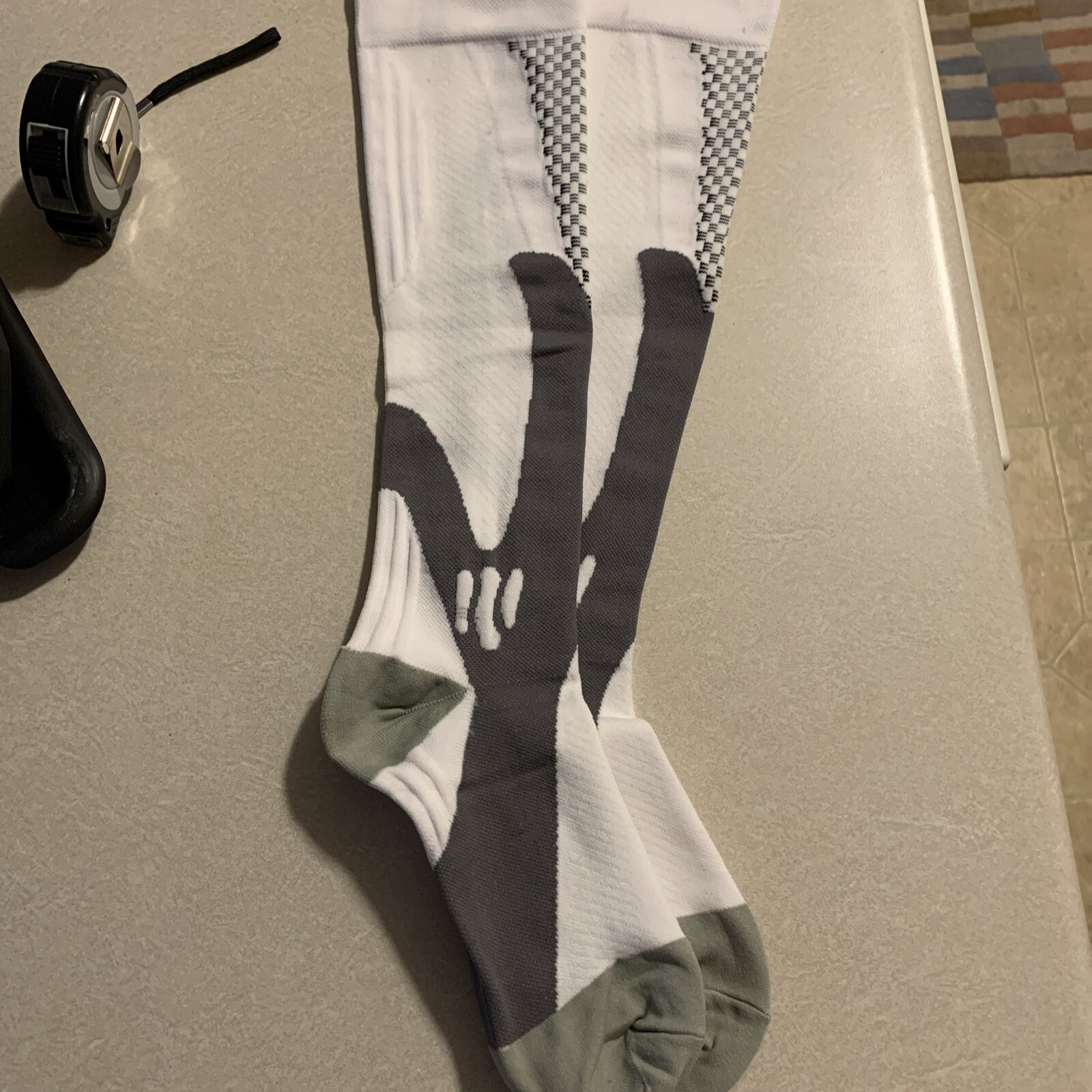 1 Pair White Compression Socks Support S/M