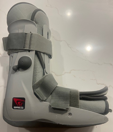 BREG Genesis Full Shell Walker BOOT 3-Strap W/Air Pump Ankle Support Size Large