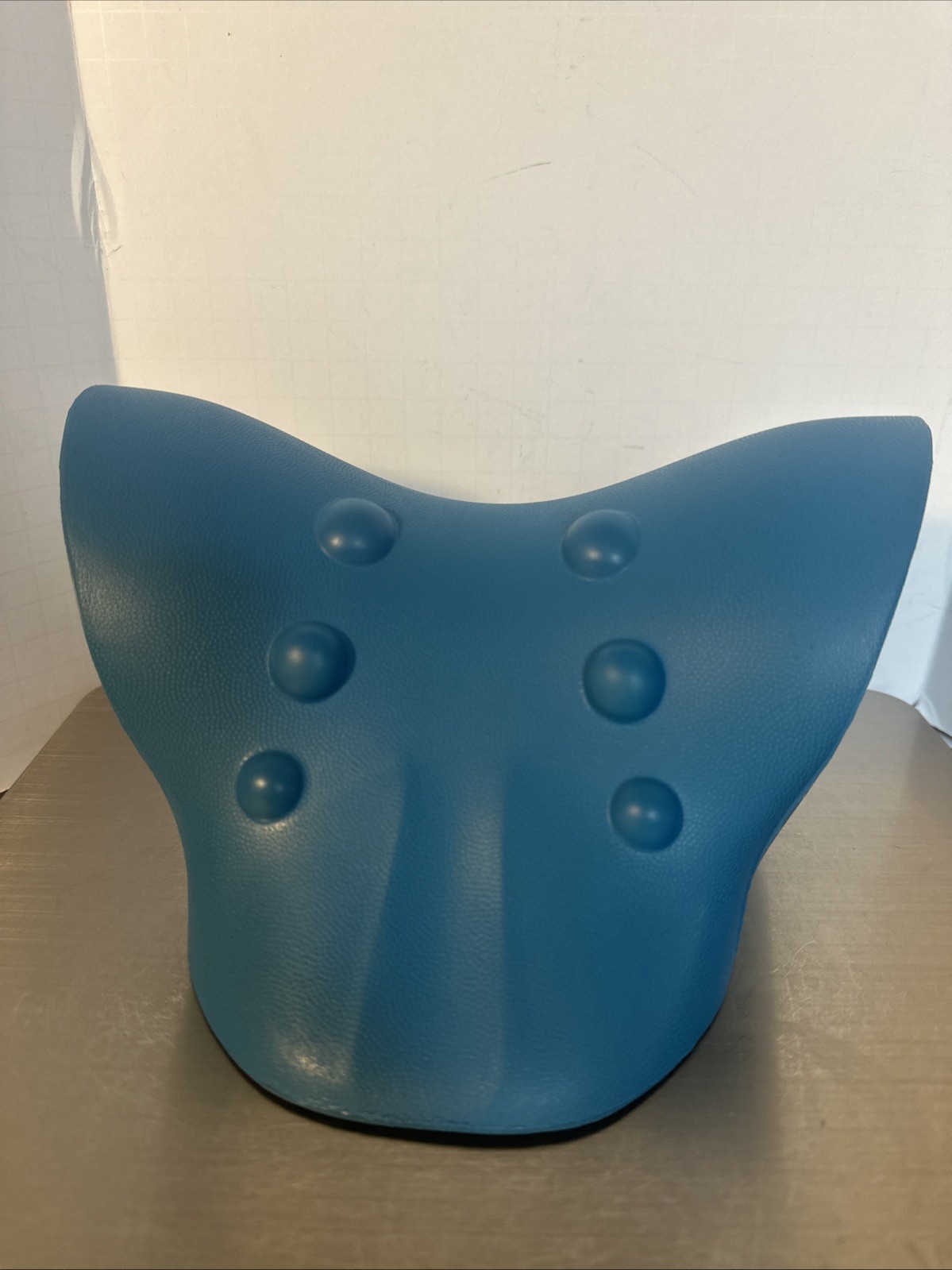 Neck Cloud Cervical Traction Device Neck Stretcher Neck Pain Relief Pillow