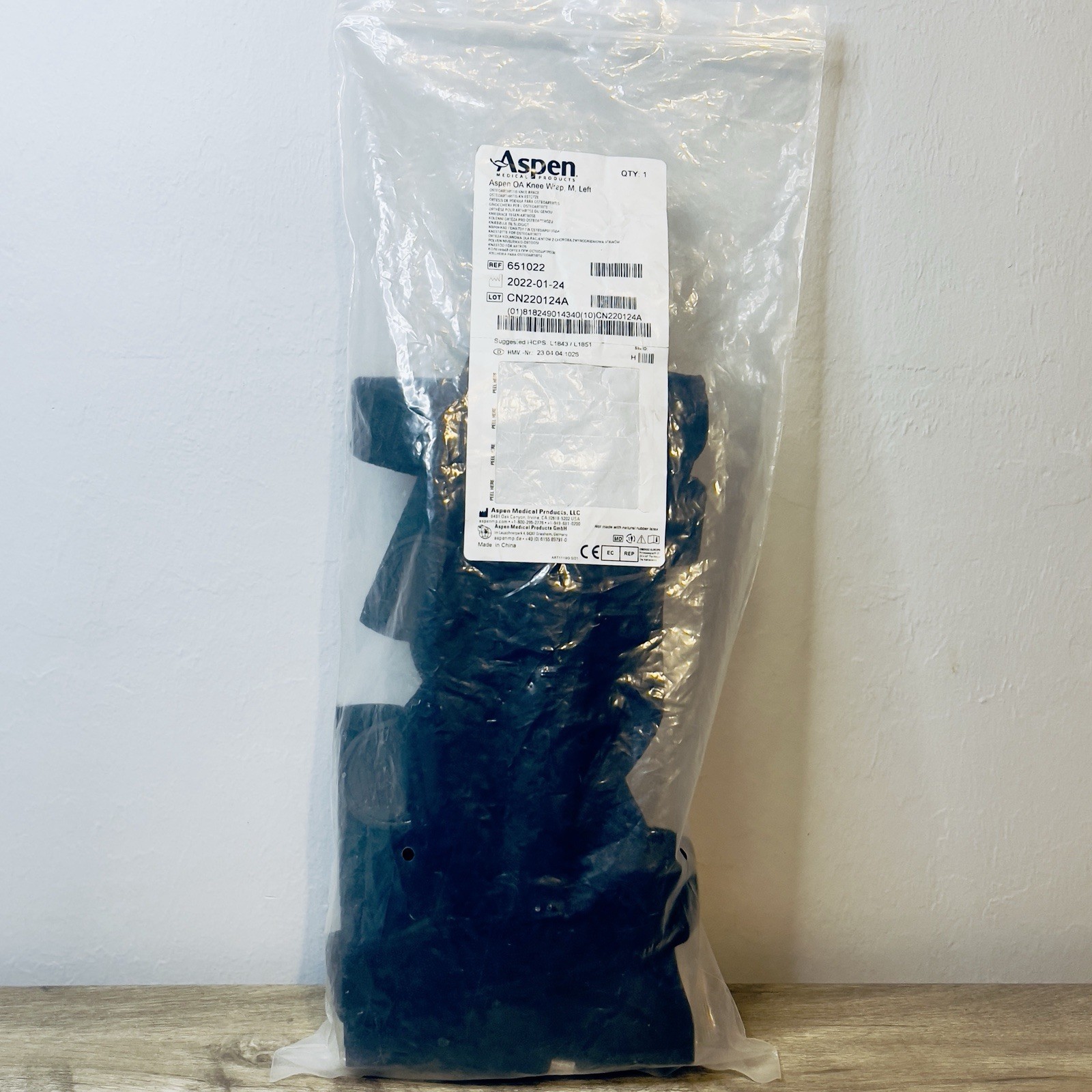 New Aspen OA Knee Wrap Targeted Support for Knee Pain Relief M Left