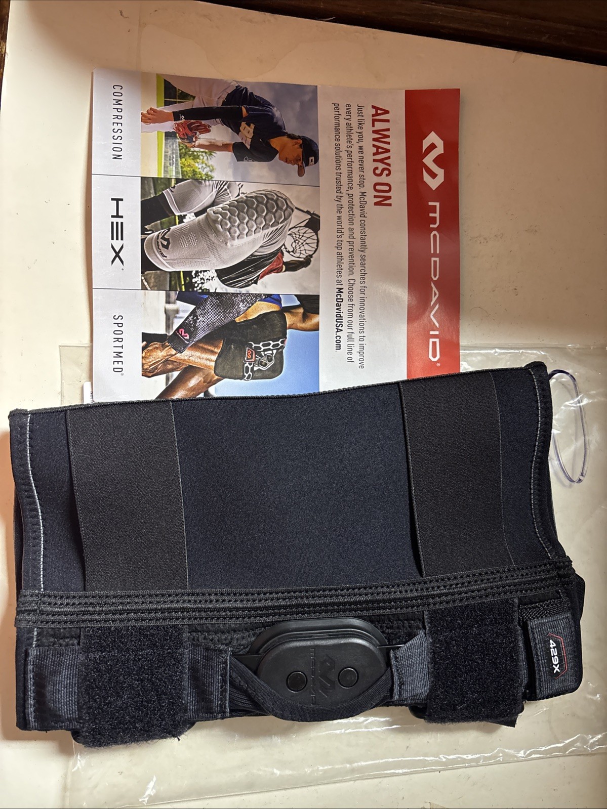 McDavid 429X Hinged Knee Brace with Crossing Straps Medium NWOT