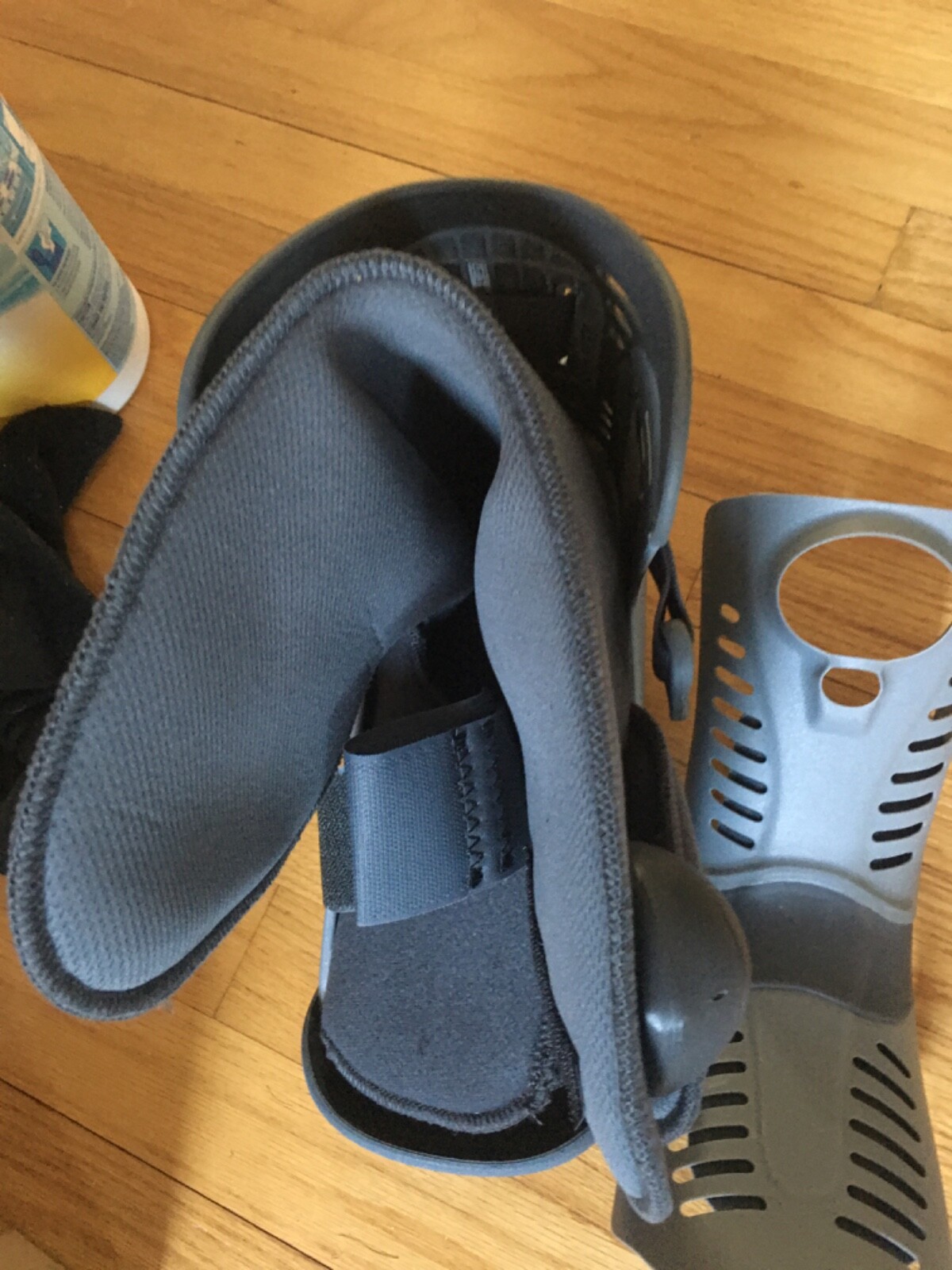 Ossur Rebound Air Walker Boot with Compression & Adjustable Straps B-242900063