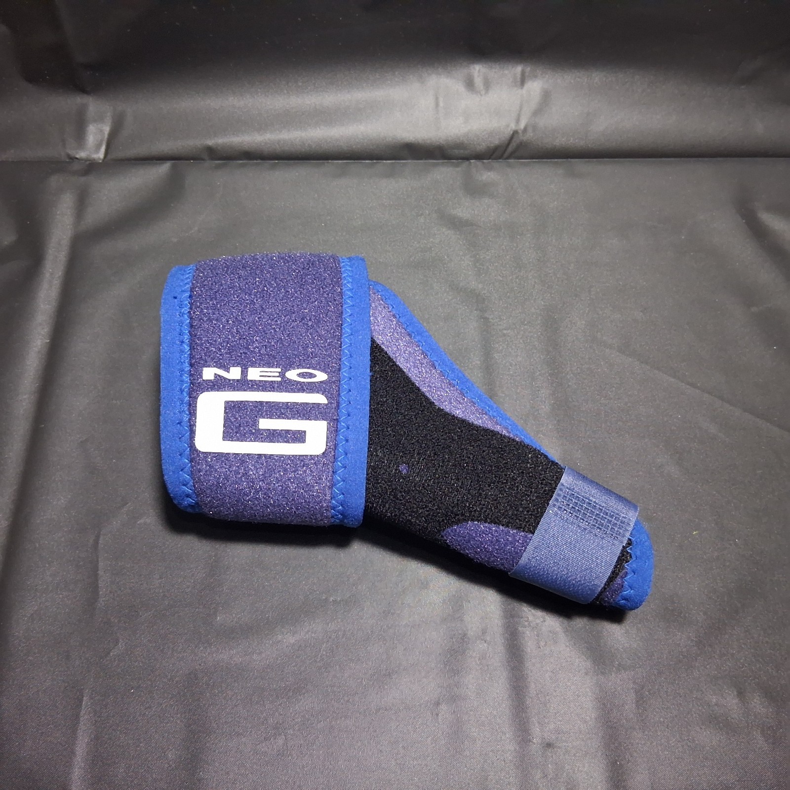 Easy Fit Thumb Brace Splint for Trigger Thumb Carpal Tunnel Arthritis – Neo-G