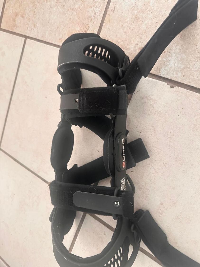 Breg Fusion Women’s OA Plus Knee Brace Right