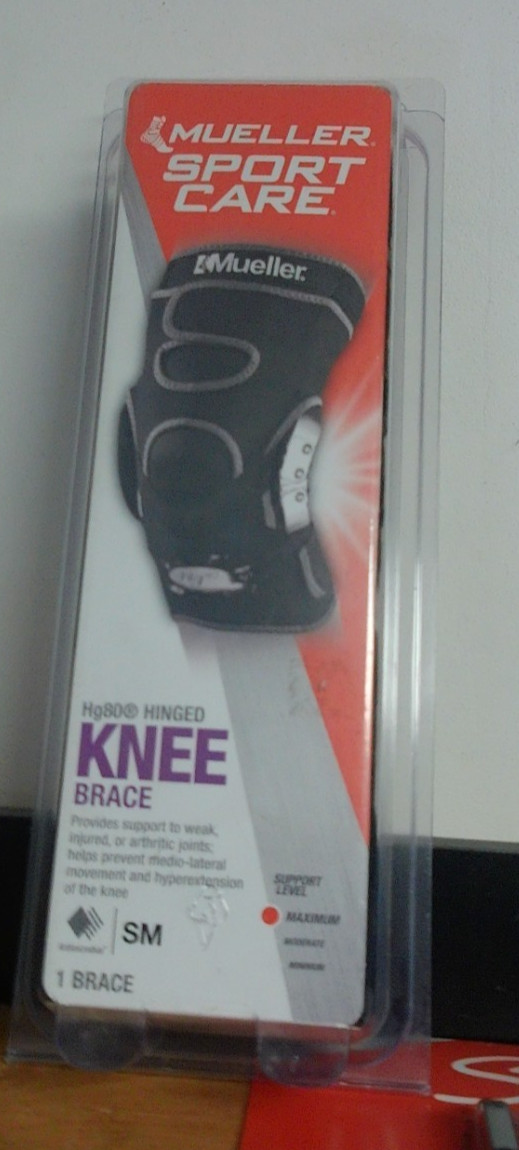 NEW Mueller 54011 Hg80 Hinged Knee Brace SMALL BLACK MAX SUPPORT LEVEL