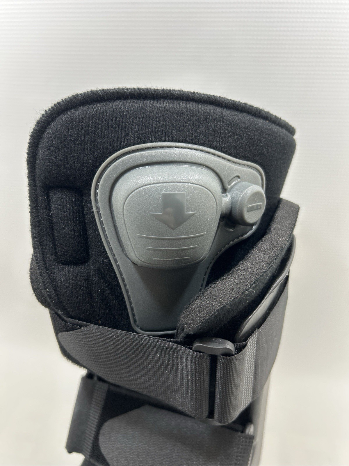 Breg Walking Boot Medium Black Air Pump CAM Walker Foot Ankle Brace