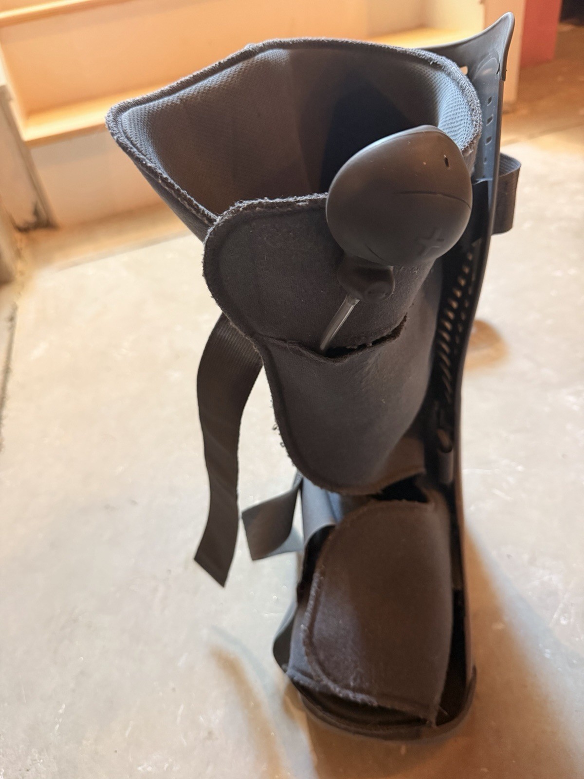 Ossur Rebound Air Walker Boot Large. (Size 10-12 Men’s) Left Foot