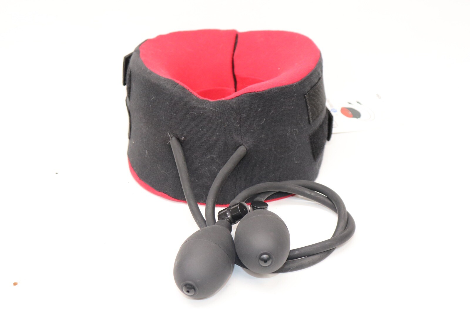 TracCollar Inflatable Neck Traction Device Small/ Medium Red very clean w tags
