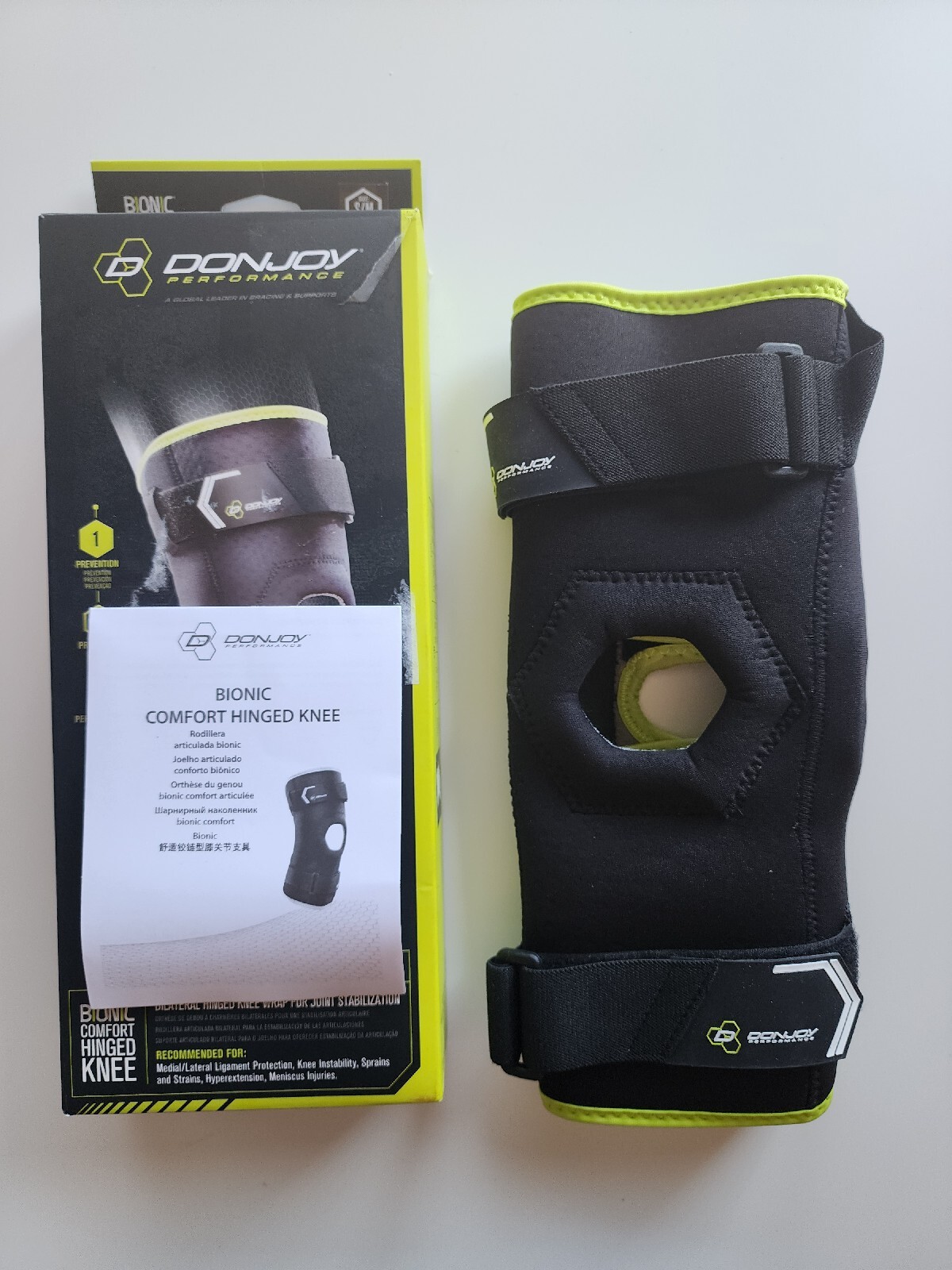 DonJoy Performance Bionic Comfort Hinged Knee Brace Sports Support Size, S/M