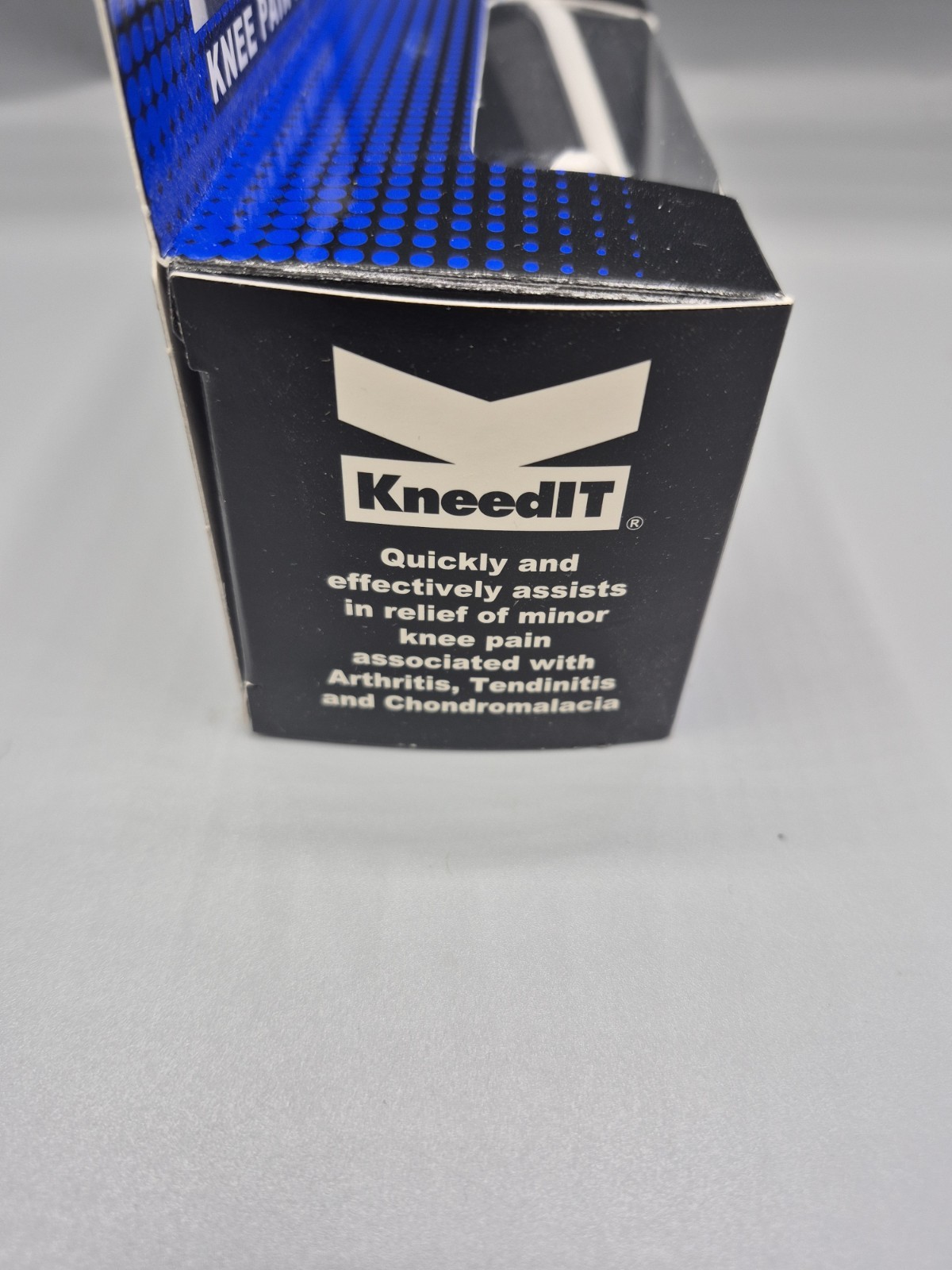Kneed IT Therapeutic Knee Guard Knee Pain Relief Brace Support Bandit Band