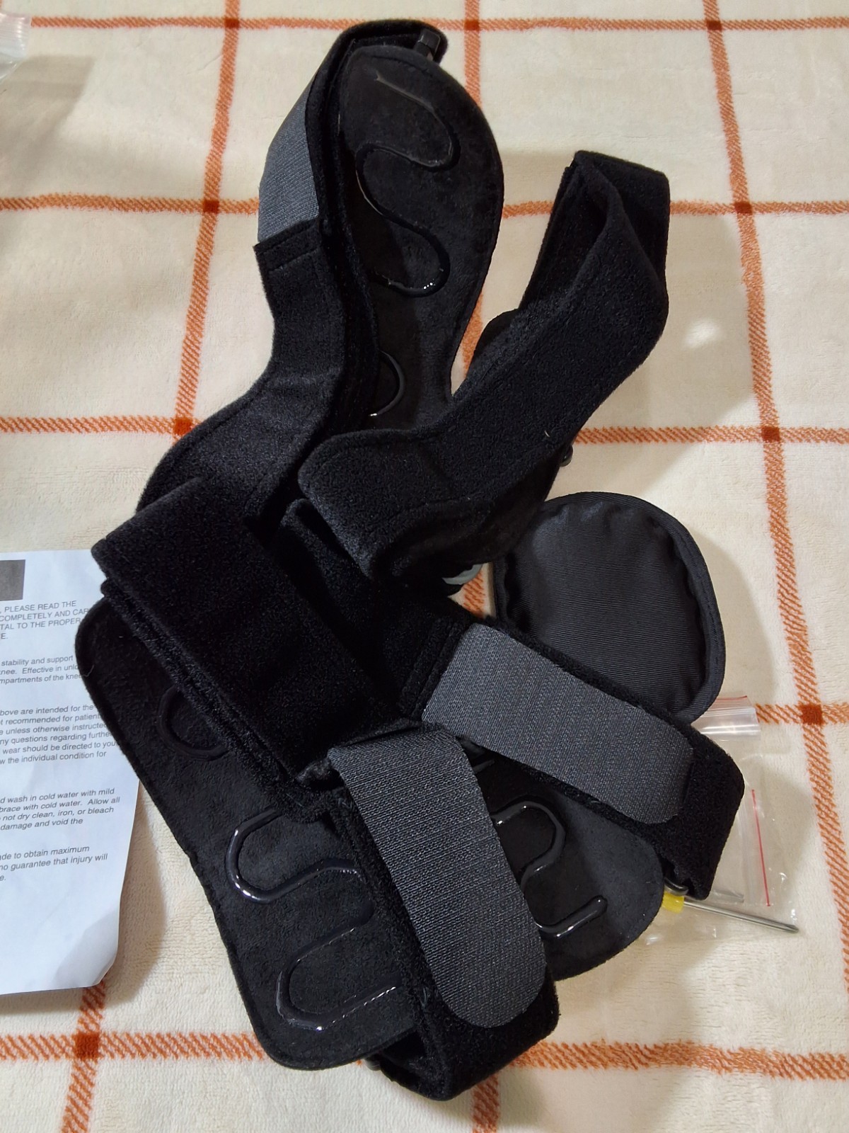 Comfortland Orthopedic OA-200-L, OA-200-R Knee Brace Left & Right (Pair) W/Tools