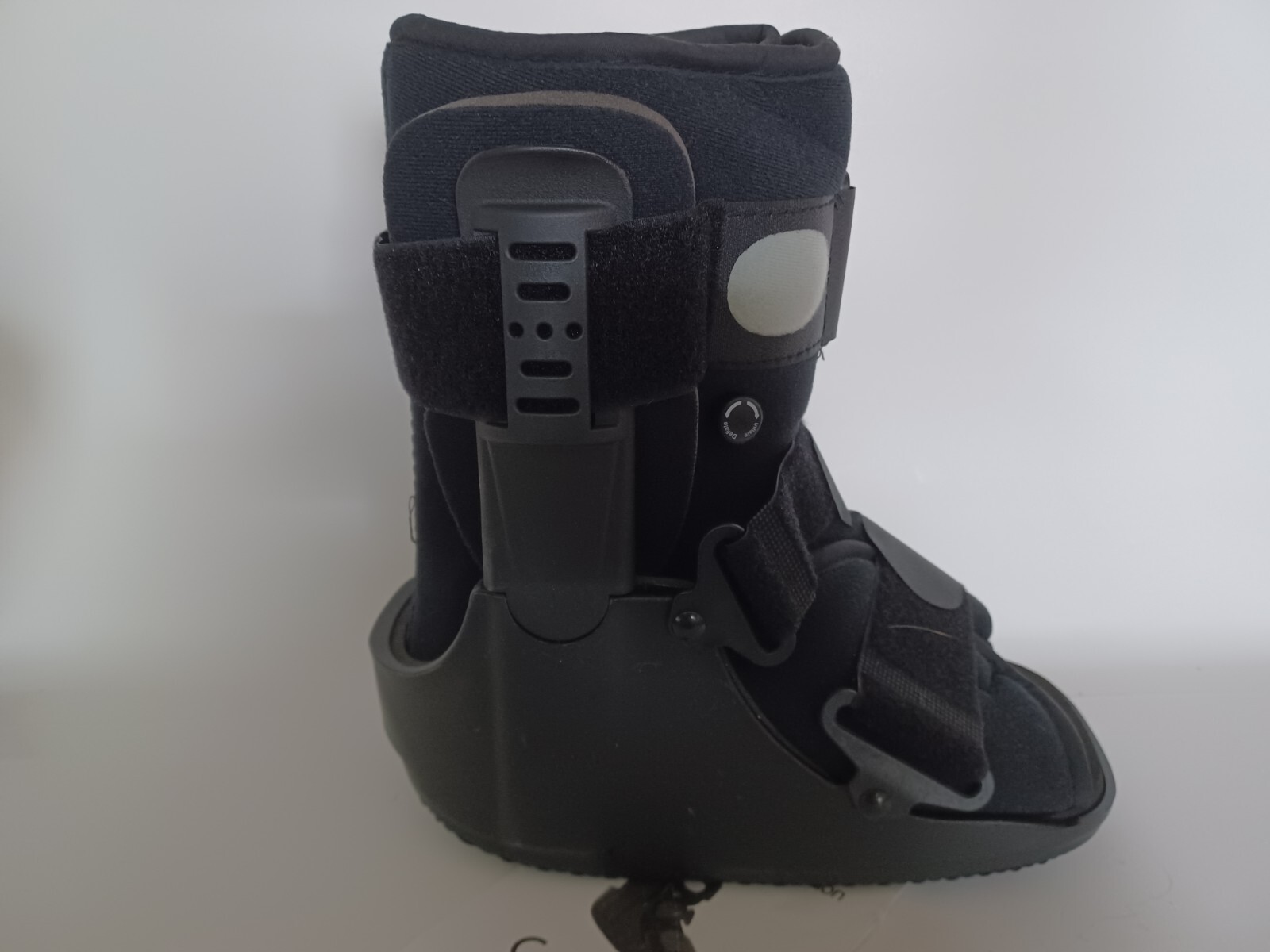 Jewlri Short Air Walking Boot for Fracture/Sprain-Fits L/R Foot -Size Small