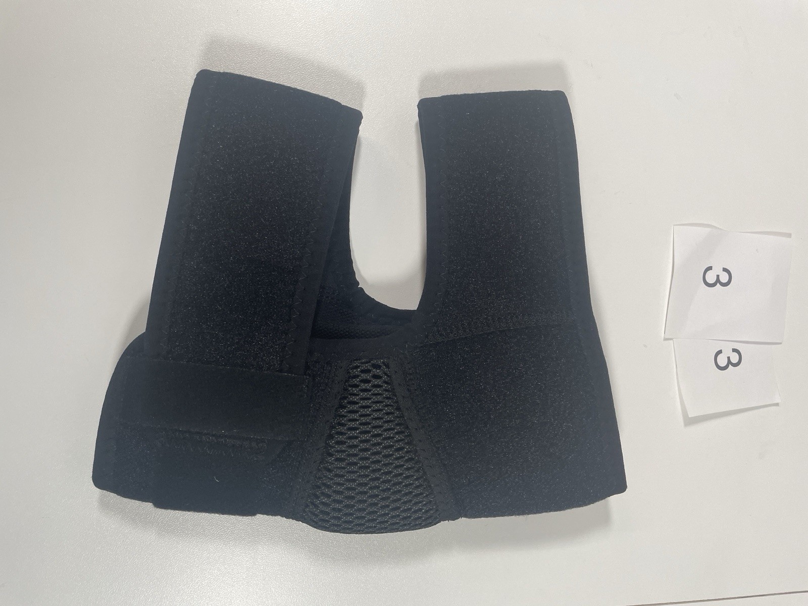 VIVE Knee Brace Black – Unisex Open Patella Wrap Adjustable Strap One Size Fits
