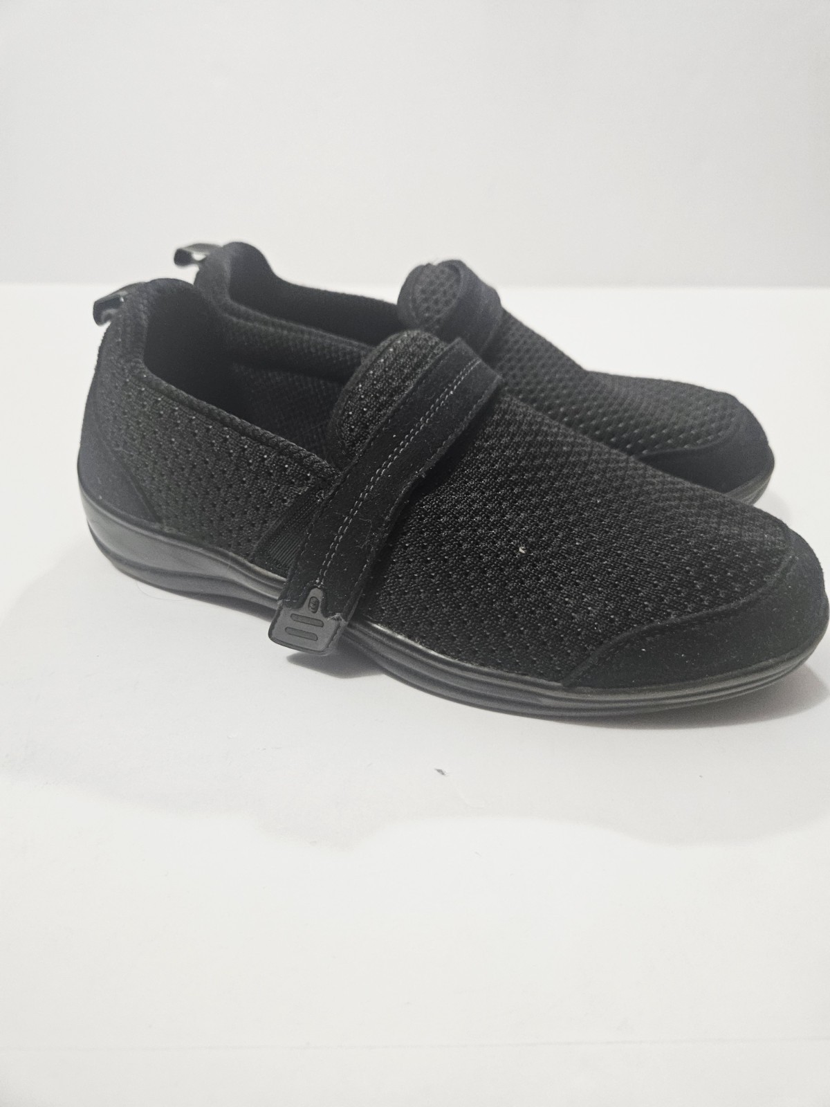 Women’s Orthofeet Proven Bunions & Plantar Fasciitis Relief. Black Size 8.5
