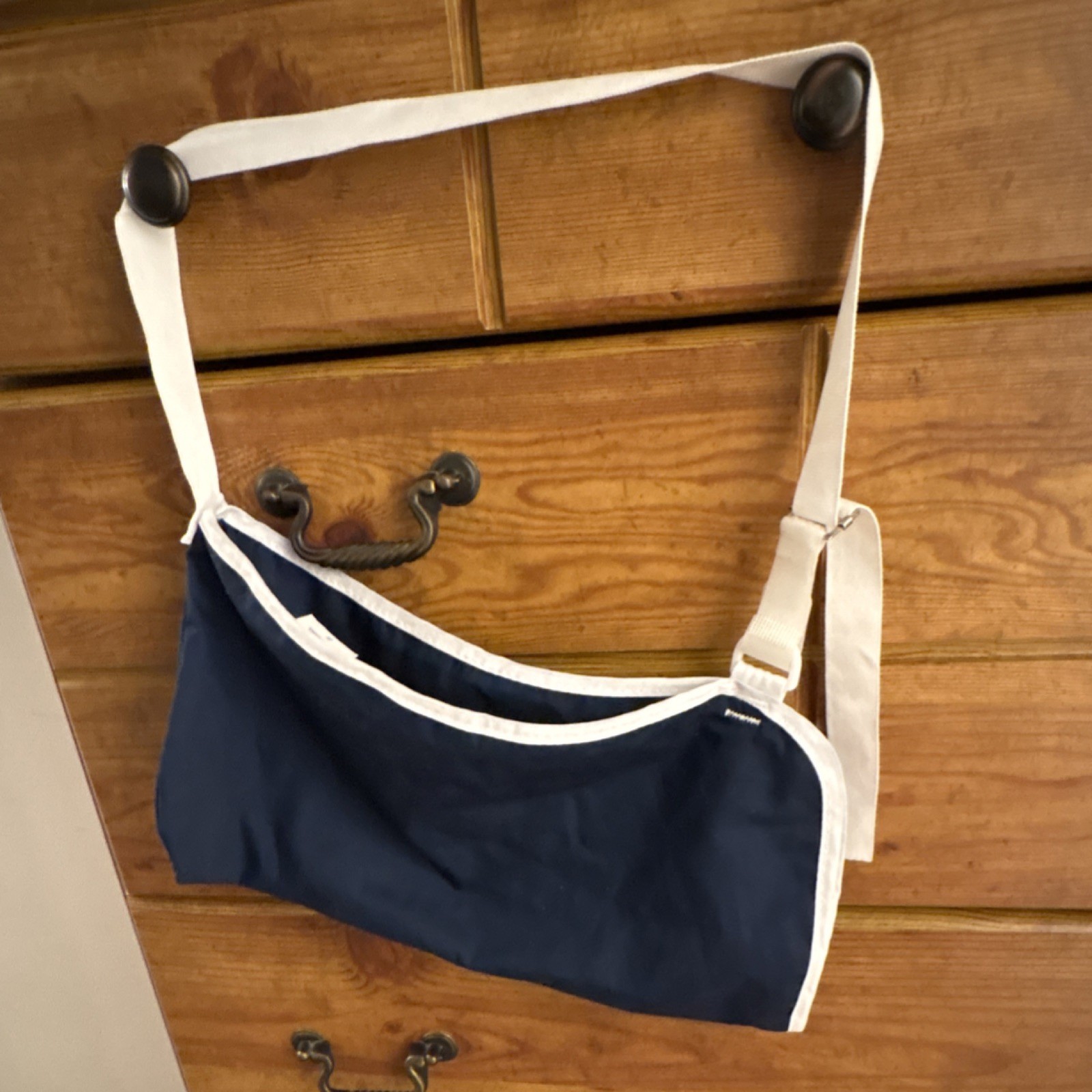 DJO LLC Medium Adjustable Arm Sling Navy Blue White Immobilization Stabilization