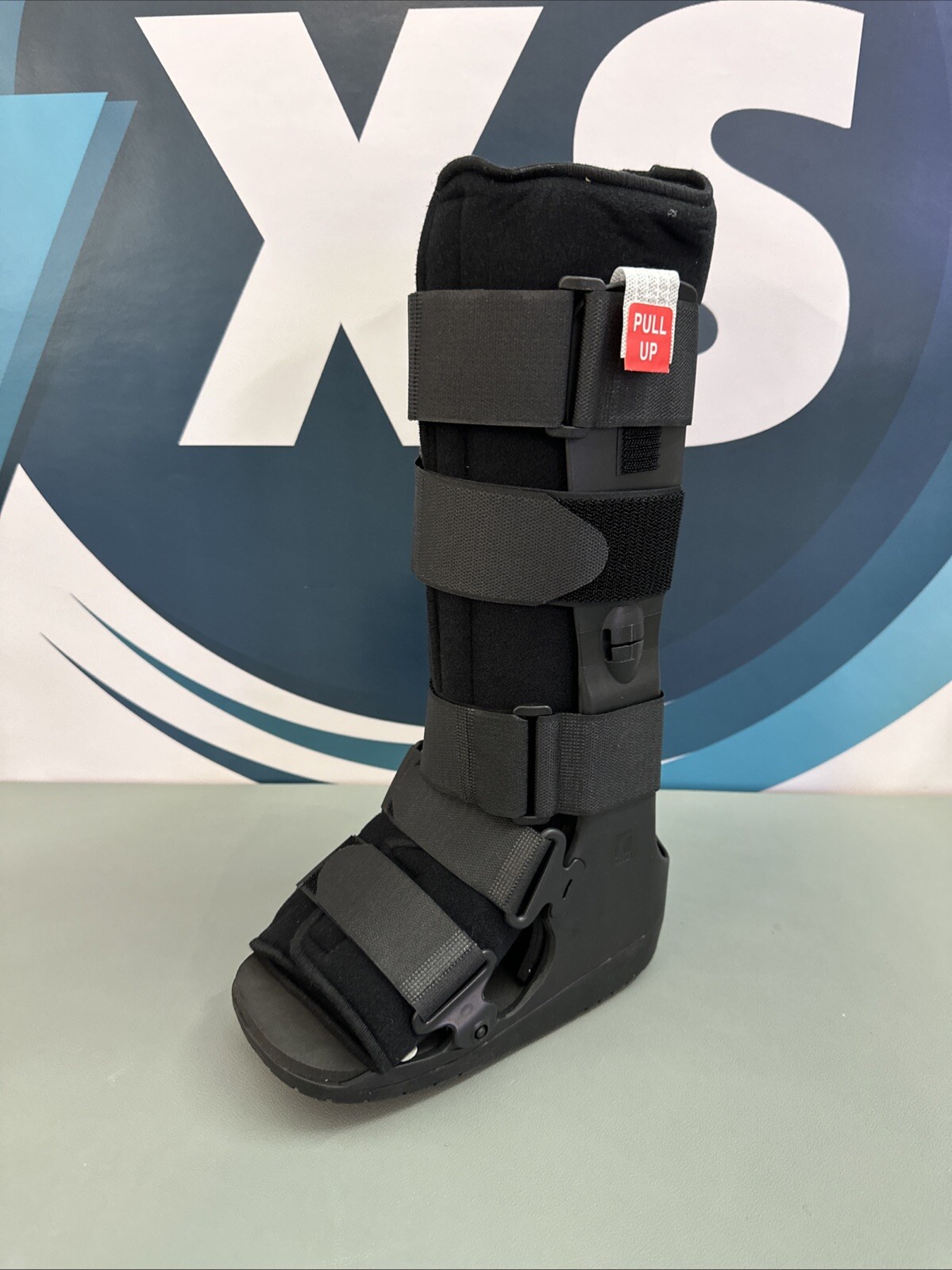 Ossur Formfit Equalizer Air Walker Boot, X-Small, A-W0200BLK New Open Box