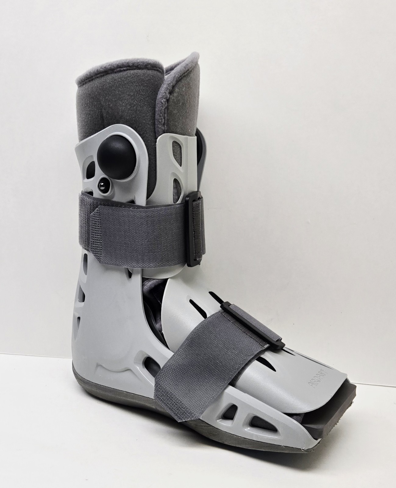 Aircast Airselect Softstrike Short Style Walker Brace Walking Boot Size Small